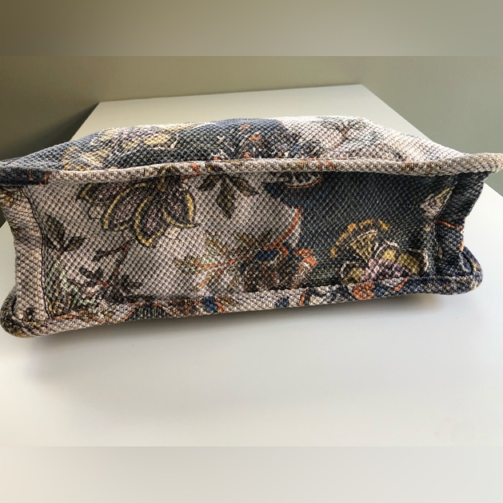 Vince Camuto Orla Tote Canvas Mix Master Floral Cotton Linen - Picture 9 of 11
